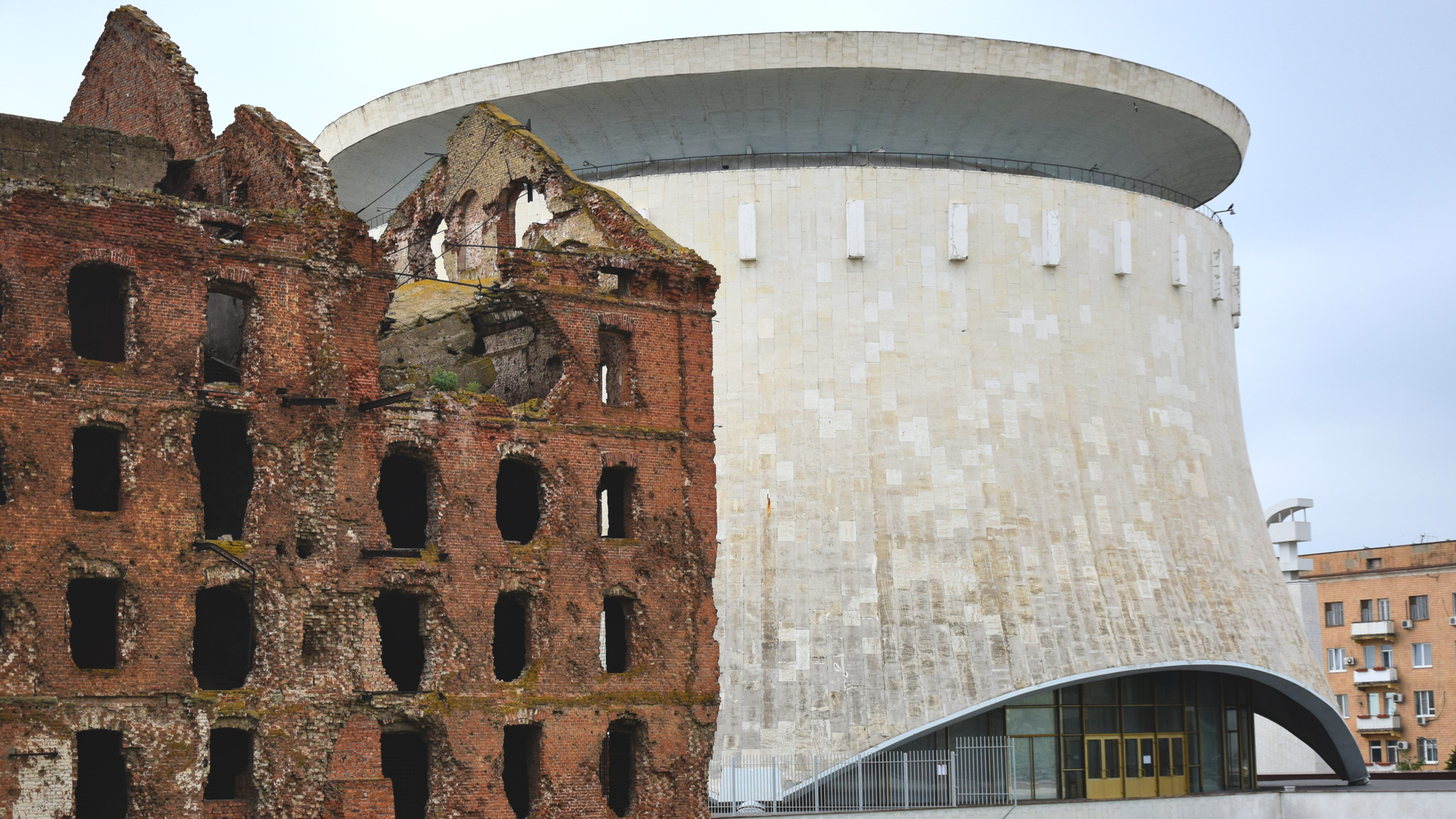 В Волгограде обрушилась стена мельницы Гергардта