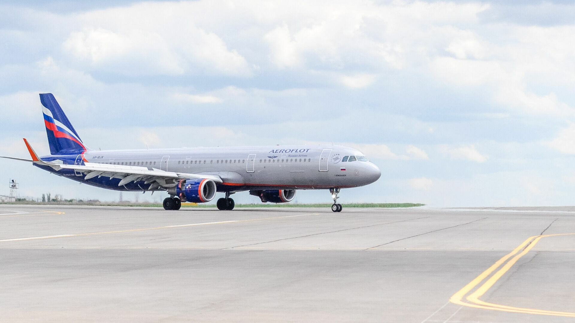 Суд обязал «Аэрофлот» заплатить пассажирам отмененных рейсов 453 тысячи рублей.