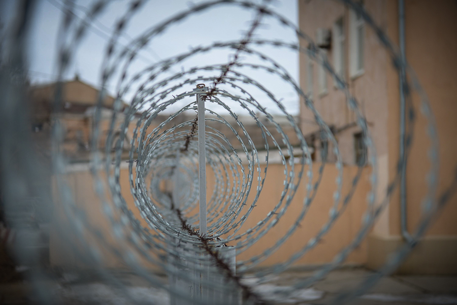 Двоих сбежавших заключённых ищут в Волгоградской области