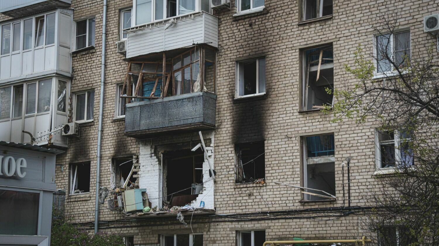 Два месяца власти не восстанавливают дом на Титова в Волгограде