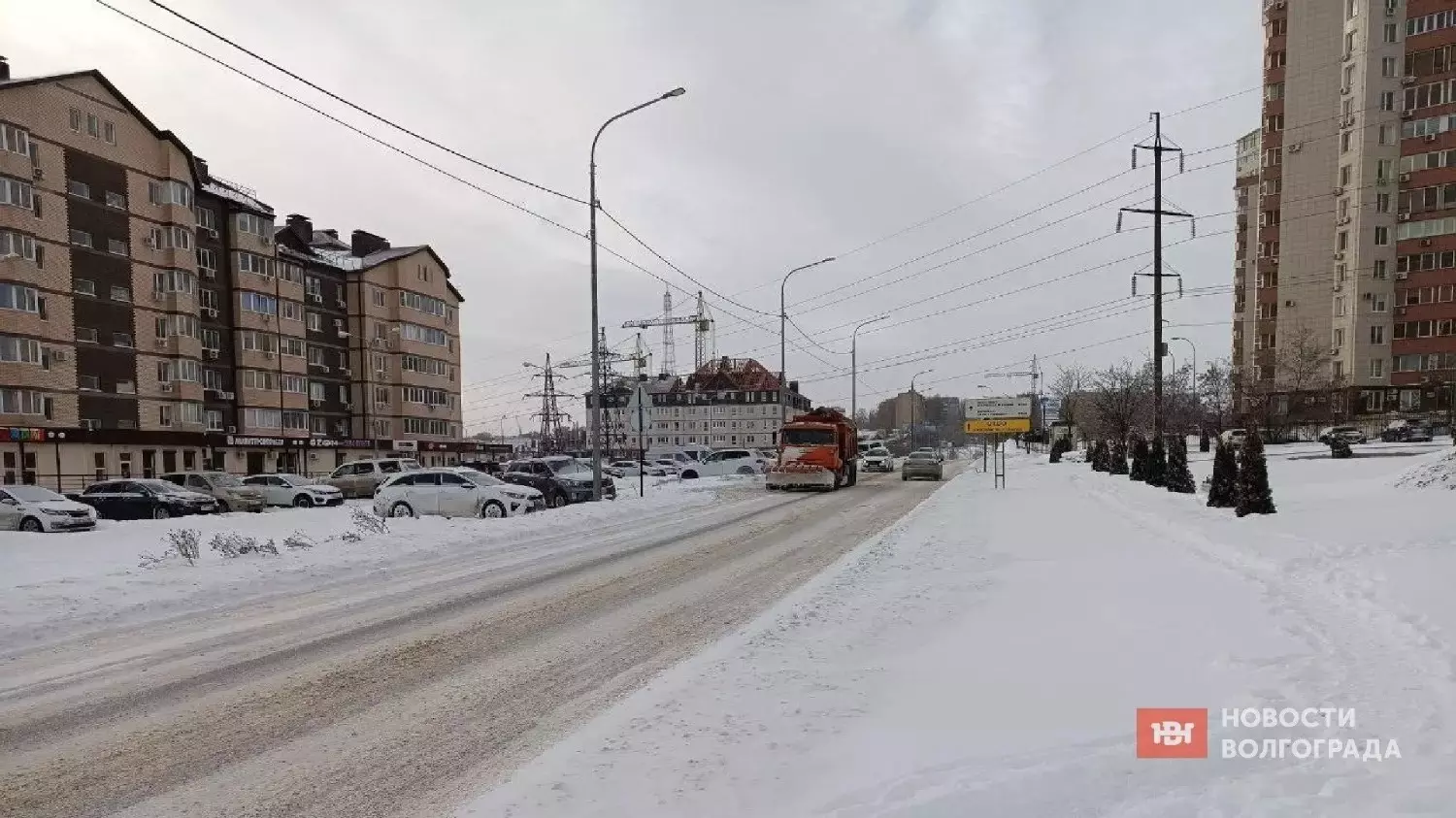 Не основные дороги в Волгограде от снега чистят по остаточному принципу