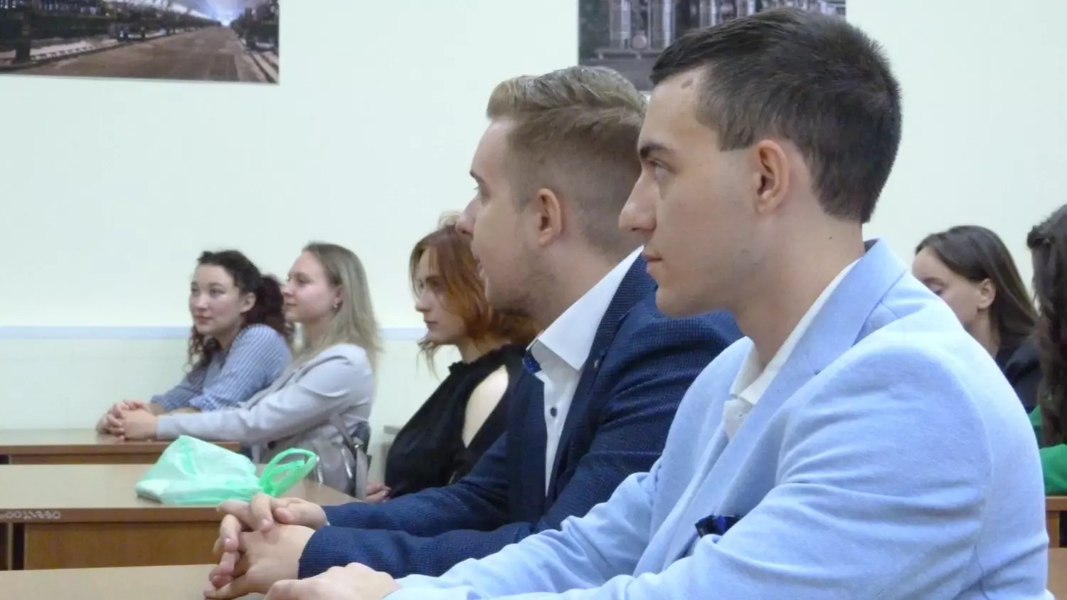 Исполняющий обязанности генерального директора ВгАЗ Игорь Репик выступил перед студентами