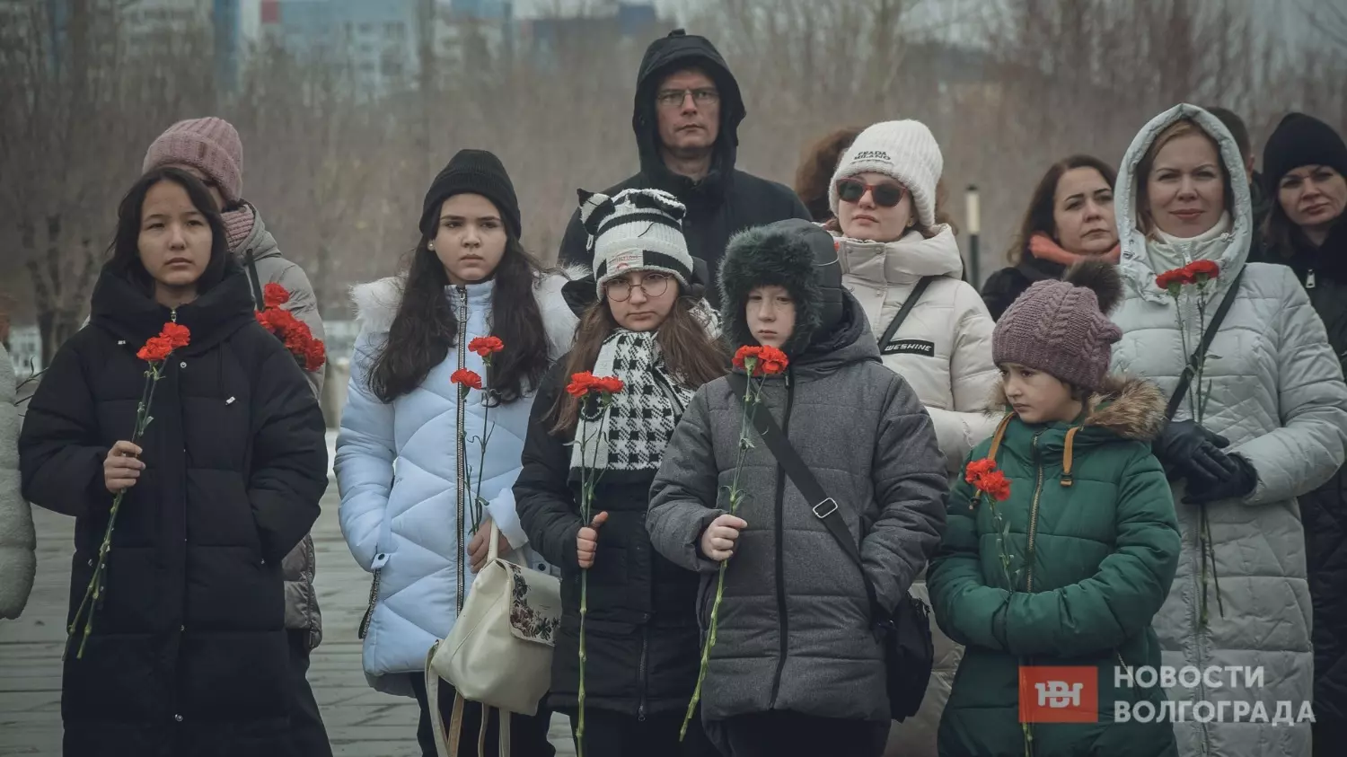 В памятном мероприятии в Волгограде приняли участие школьники, депутаты и чиновники 