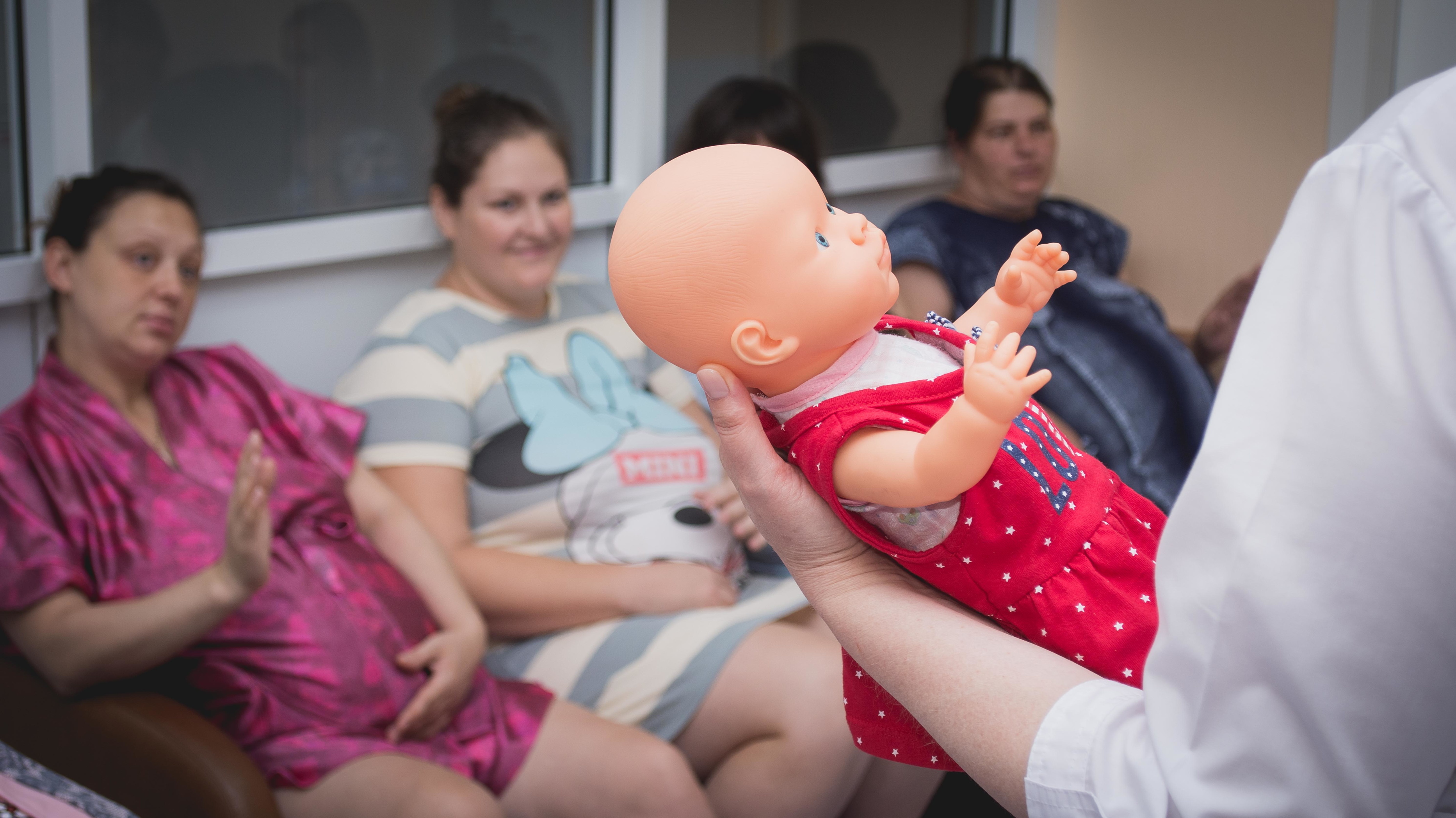Рождаемость упала на 7% в Волгоградской области в 2022 году
