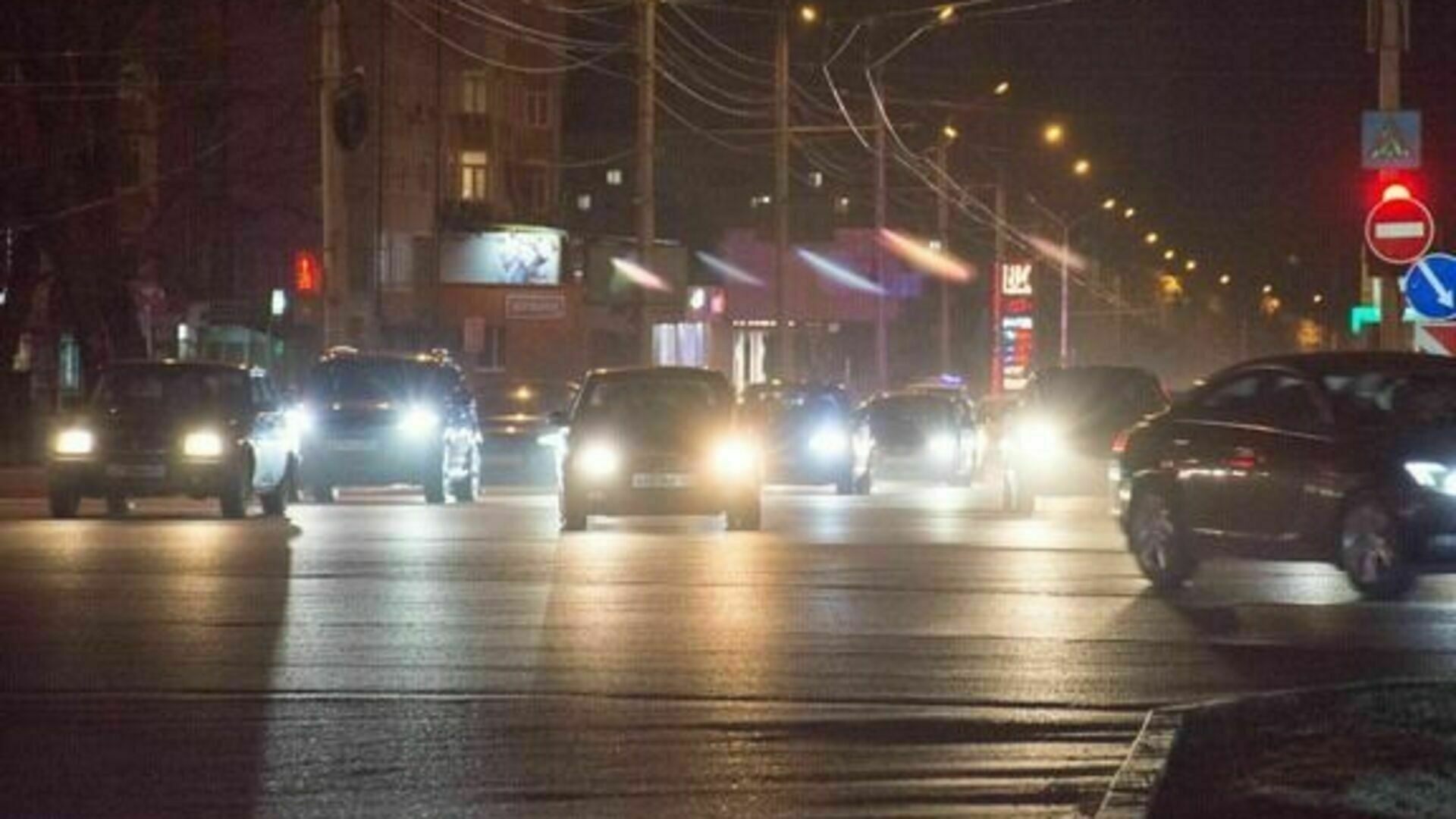 Центр и запад Волгограда застряли в вечерних пробках