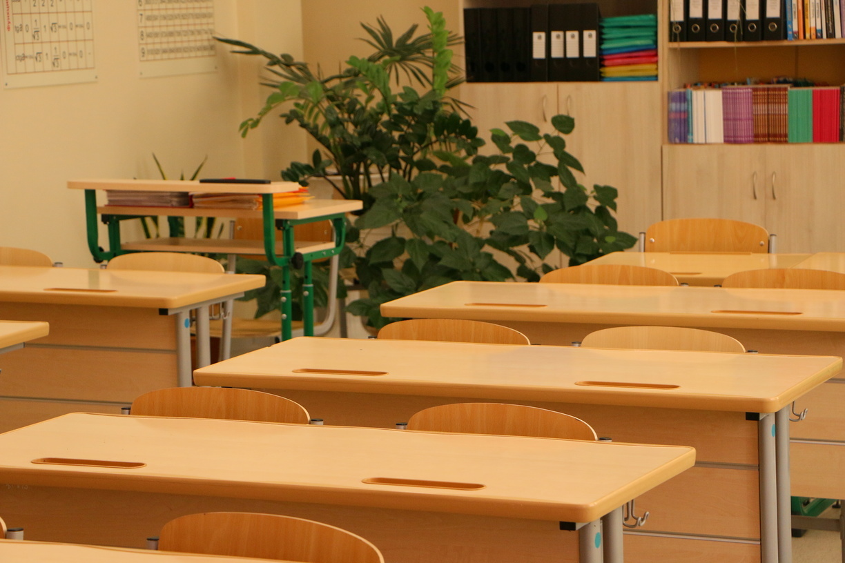 28 классов ушли на карантин в волгоградских школах