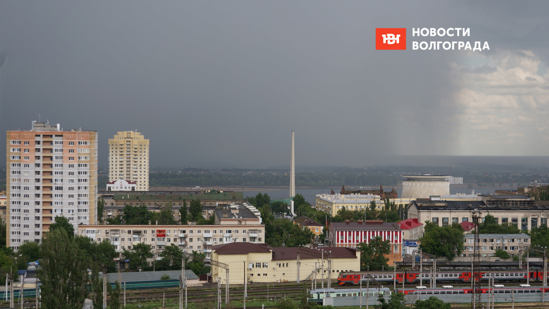 Пыльная буря может дойти до Волгограда из Астраханской области