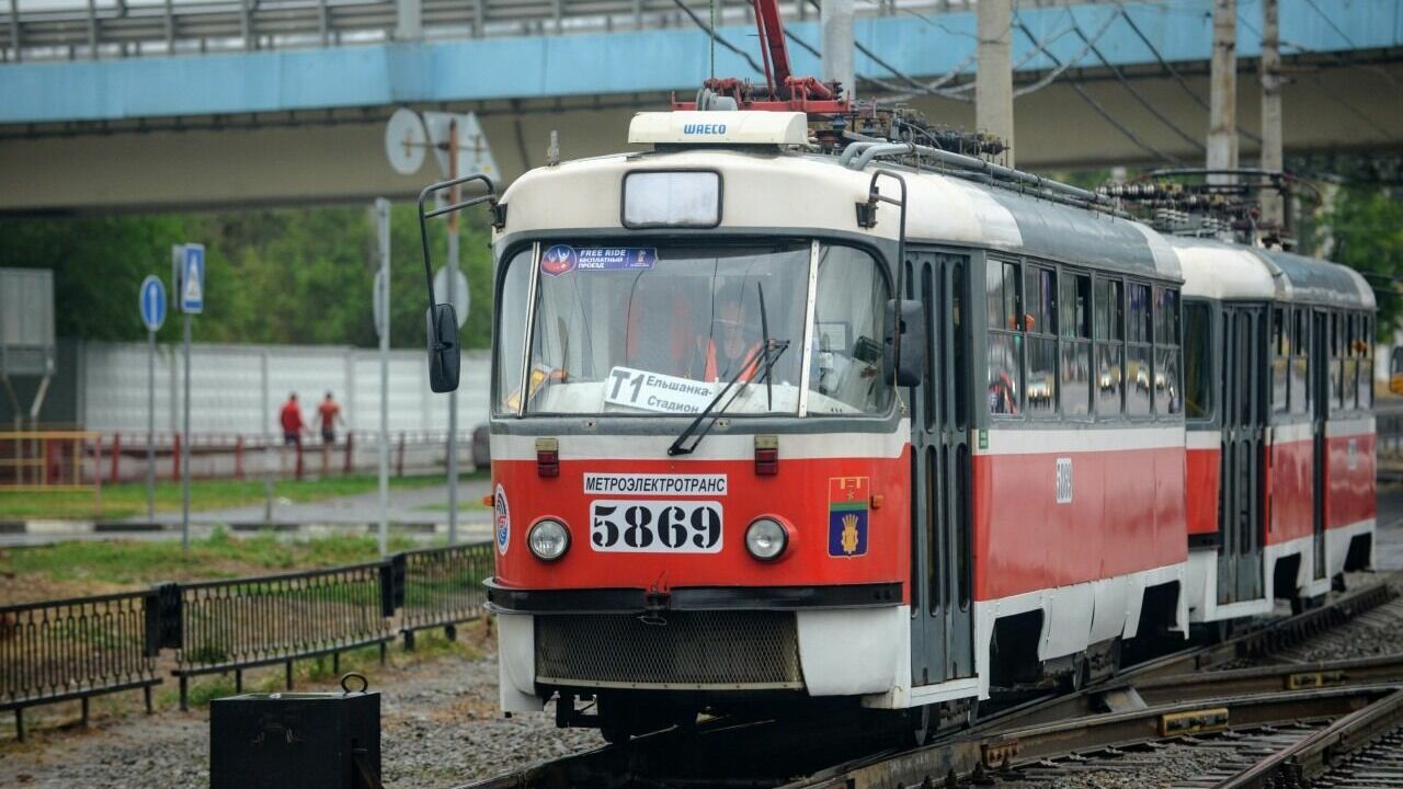 Молодой мужчина попал под трамвай в Волгограде