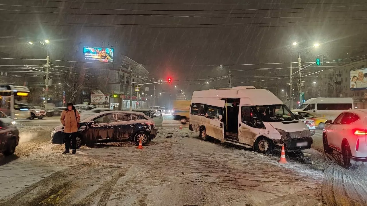 Что известно о массовом ДТП с маршруткой в Волгограде