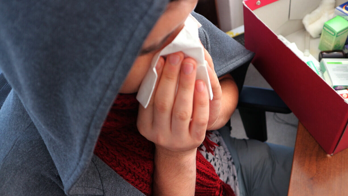 Расплата за ковид-ограничения: врачи объяснили рост больных гриппом детей