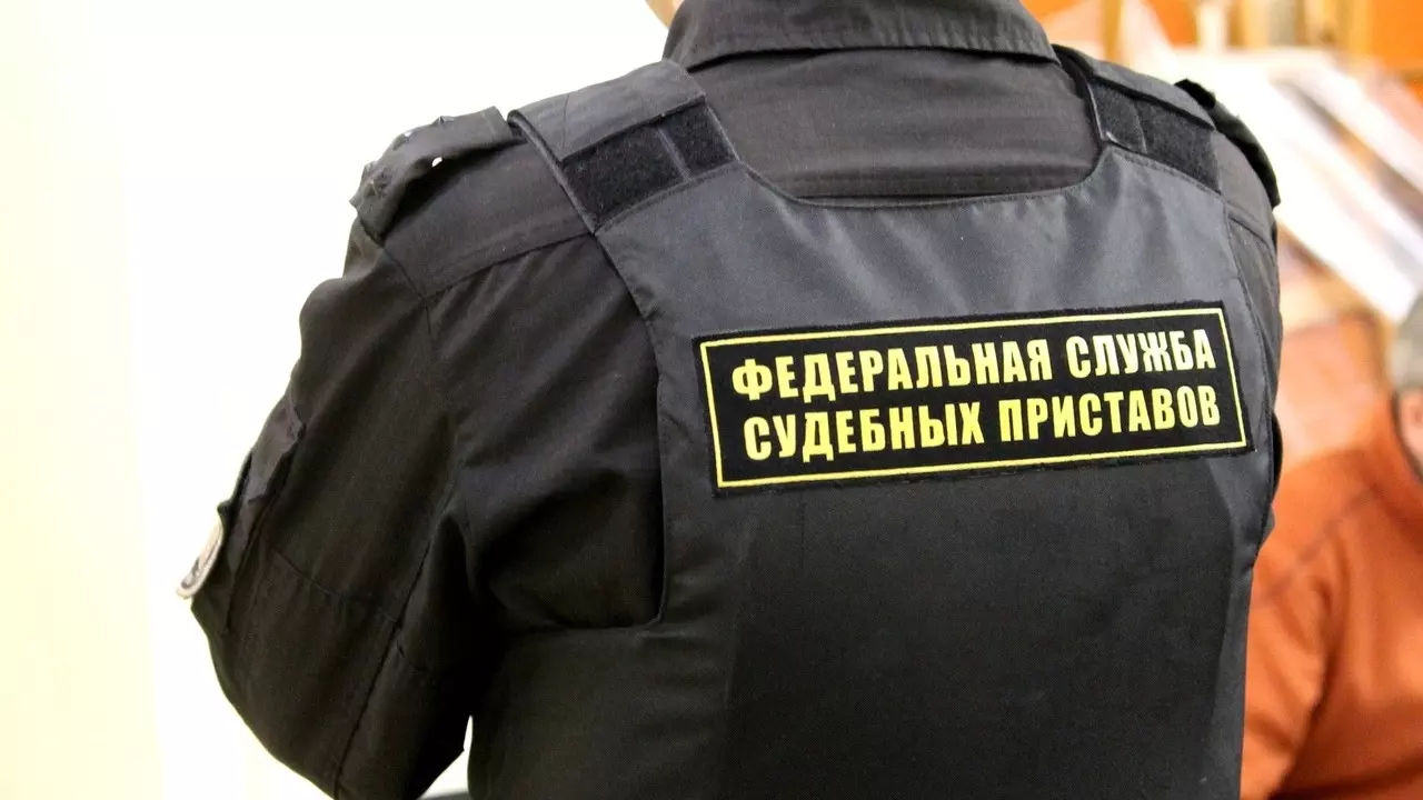Судебные приставы вынудили жителя Волгоградской области оплатить огромную сумму дорожных штрафов