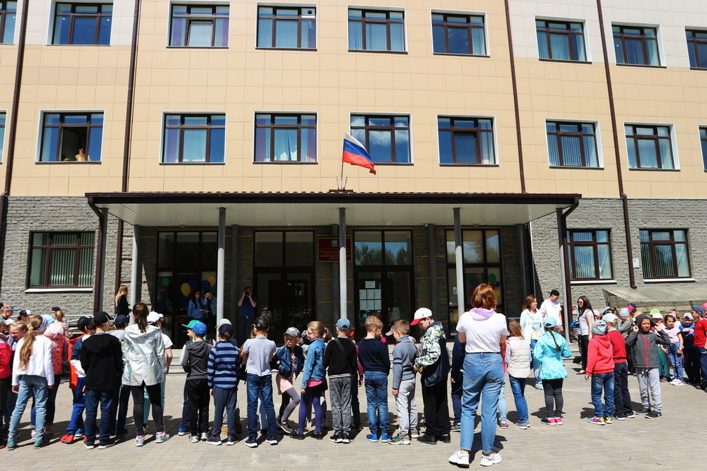 В волгоградских школах неделя будет начинаться с гимна