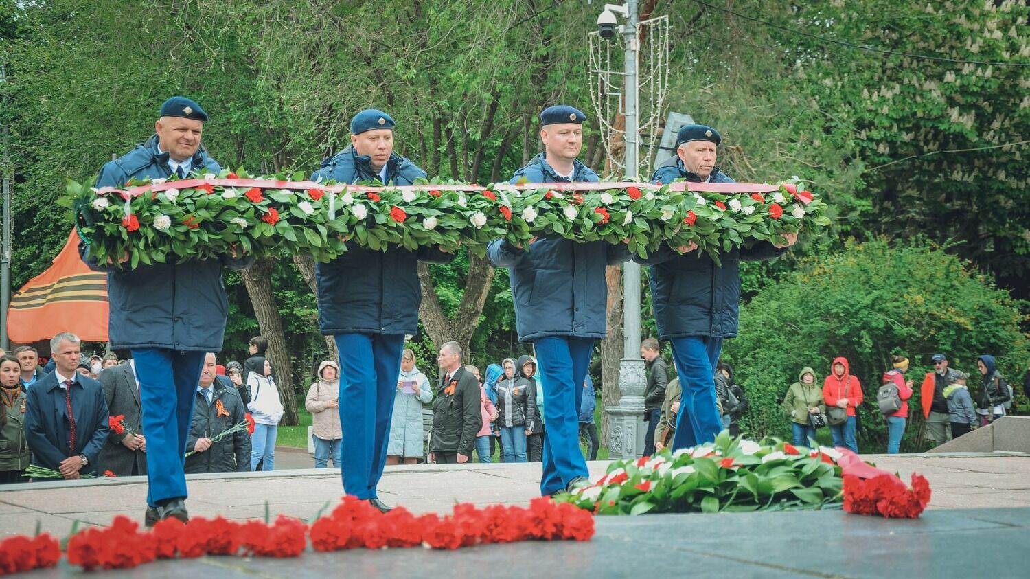 Сотрудники компании ЛУКОЙЛ почтили память защитников Родины