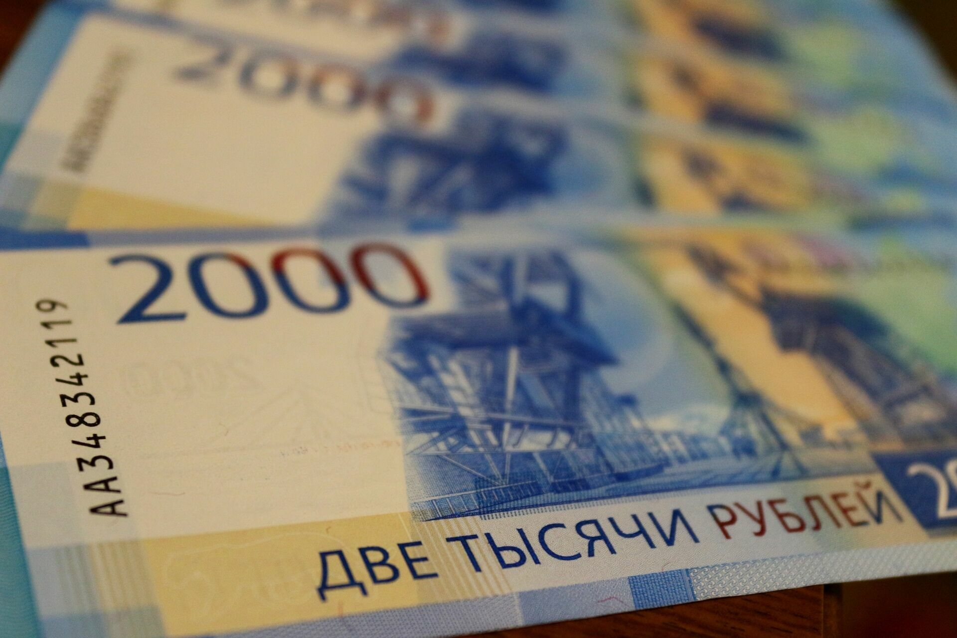 В Волгограде лжесотрудница соцзащиты утащила у пенсионера 400 тысяч рублей