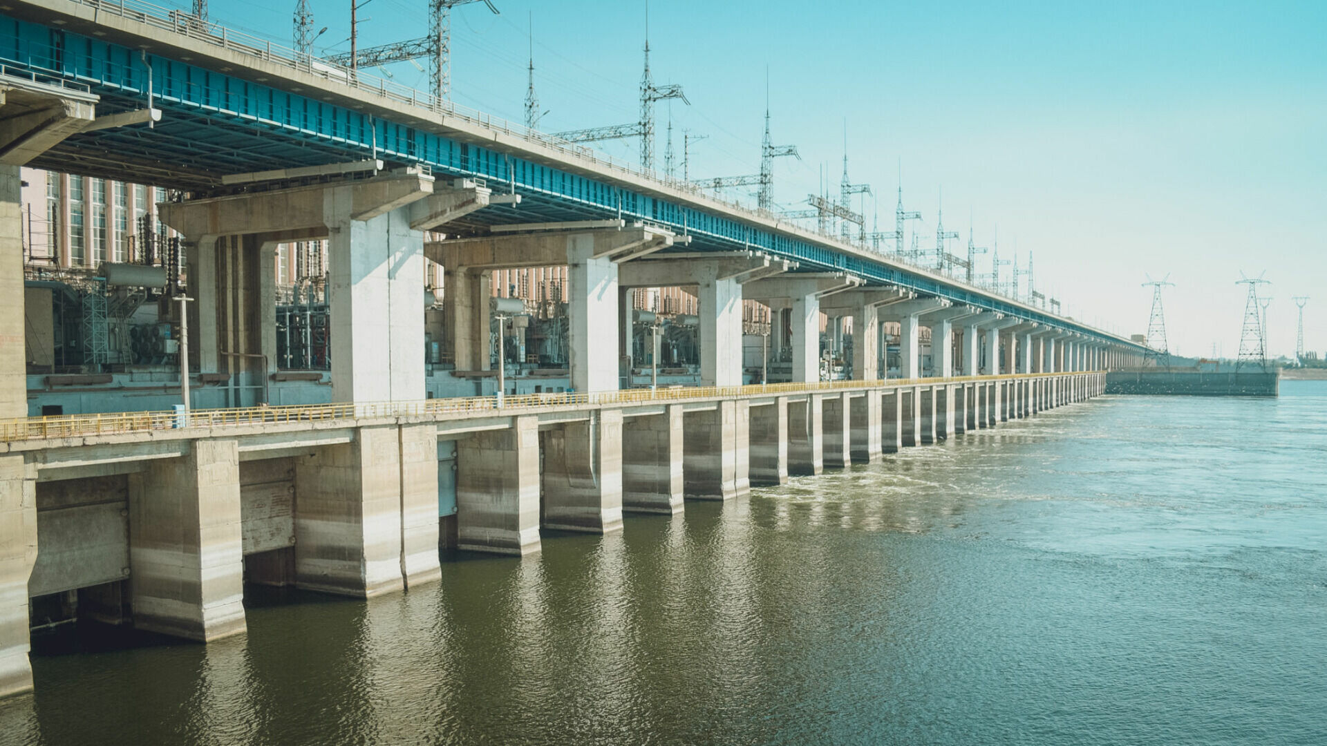Сбросы воды увеличат с 1 апреля на Волжской ГЭС