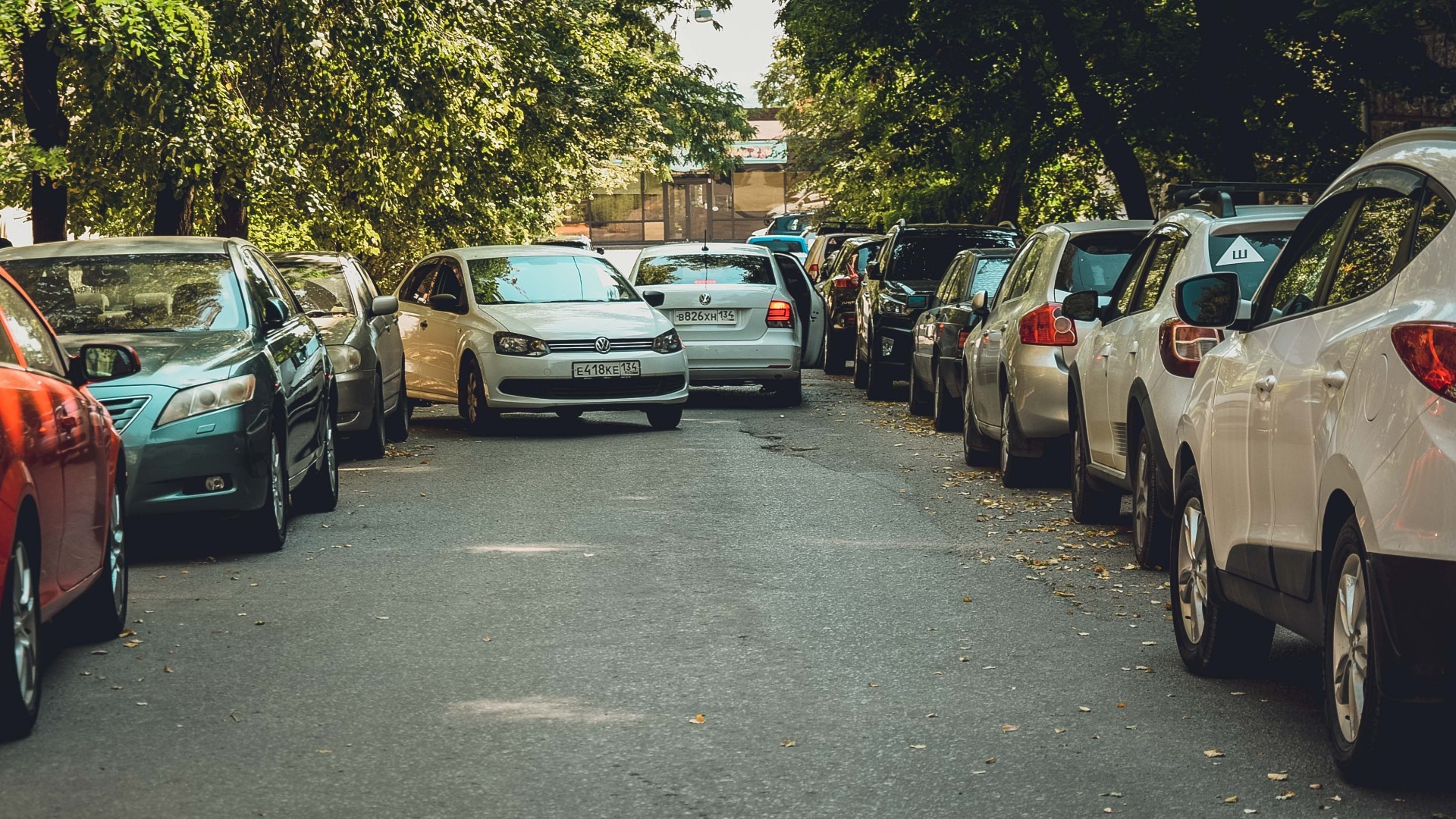 Ждите драк и забитых дворов: чем обернутся платные парковки в Волгограде