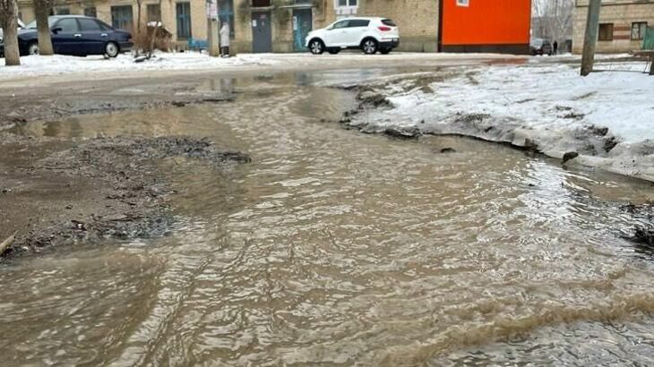 Не прошло и дня: очередной прорыв на водопроводе произошел в Котово