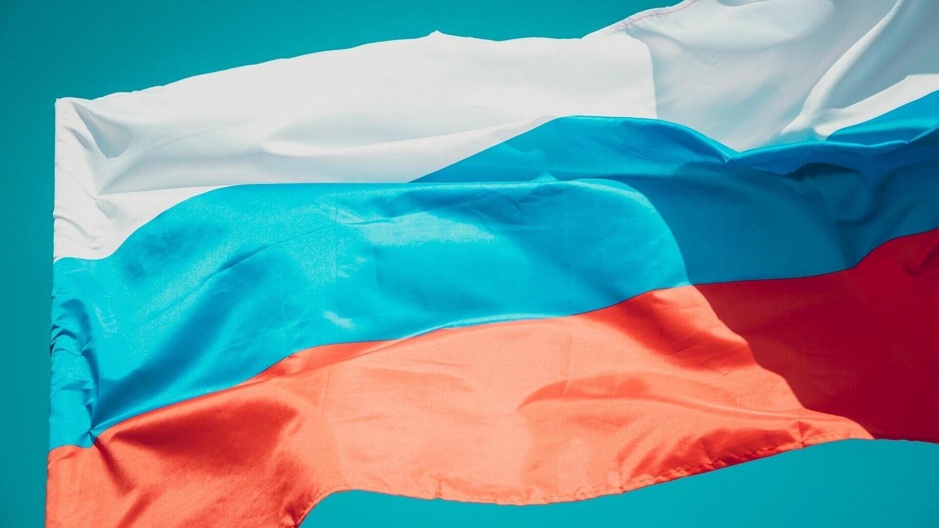 На флаги и гербы России потратят 26 миллионов рублей в Волгограде