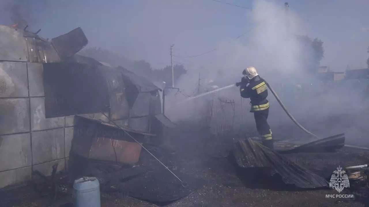 Что известно о пожаре в вагончик в Среднеахтубинском районе