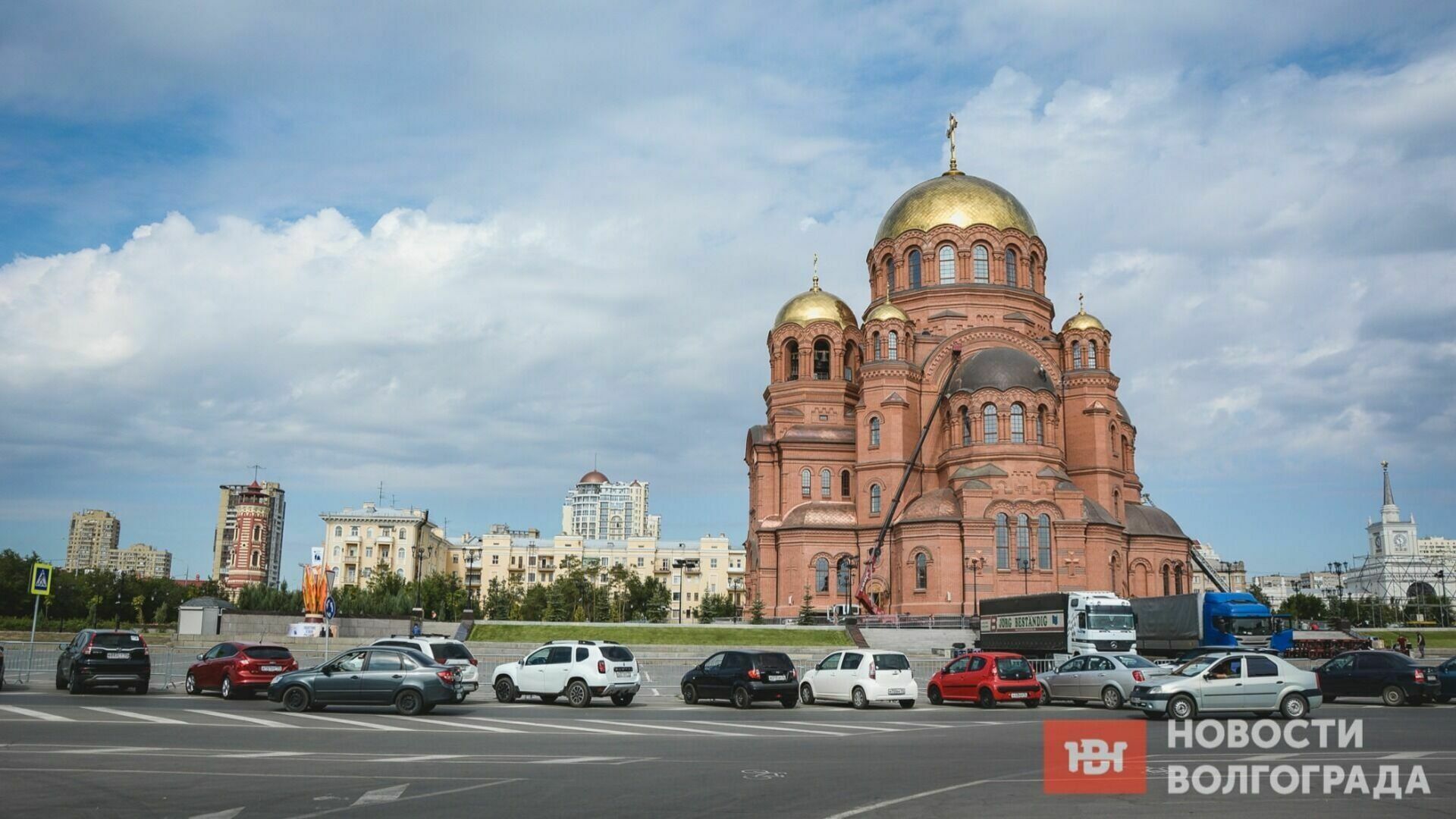На площади Павших Борцов ввели пешеходный режим в Волгограде