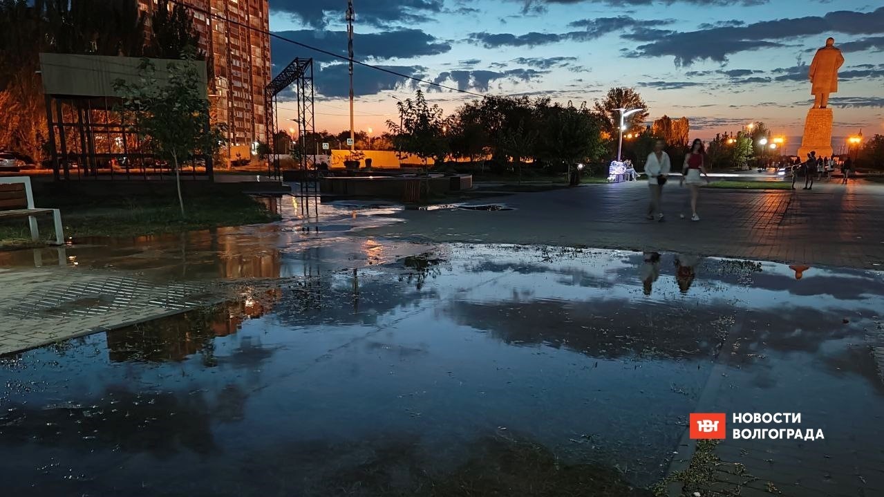 Парк на юге Волгограда ушел под воду