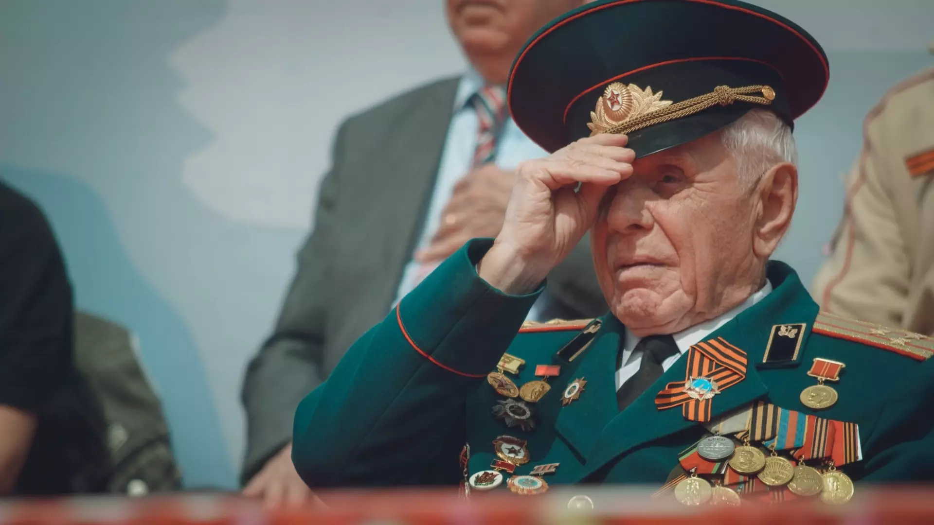 Ветераны ВОВ получили выплаты ко Дню Победы в Волгограде
