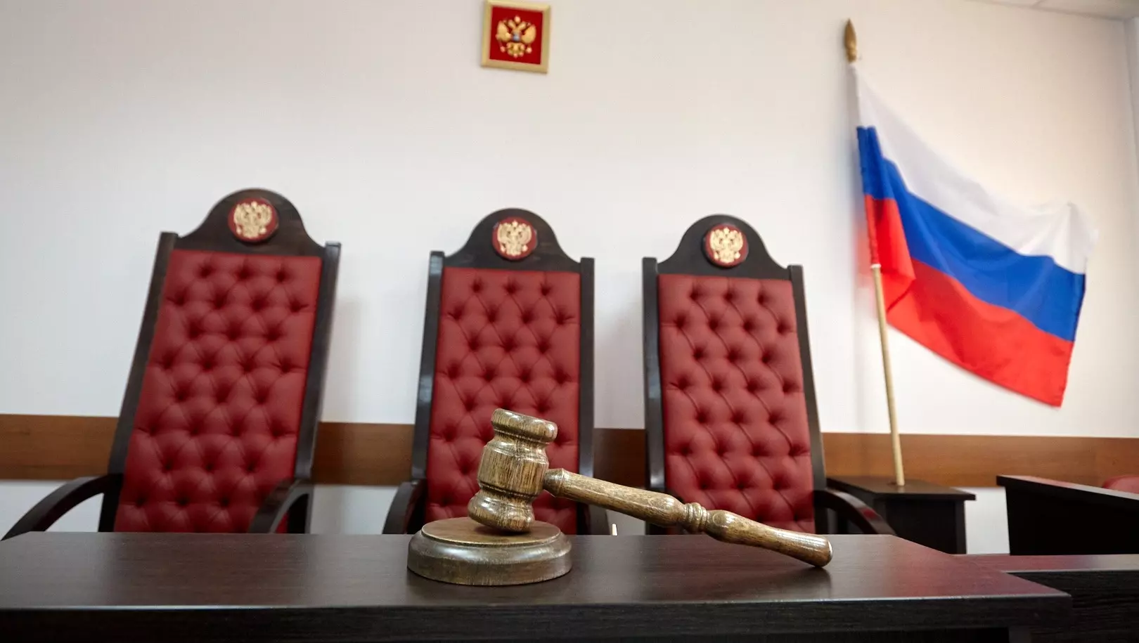 Осужденную экс-чиновницу обязали вернуть взятки государству в Волгограде