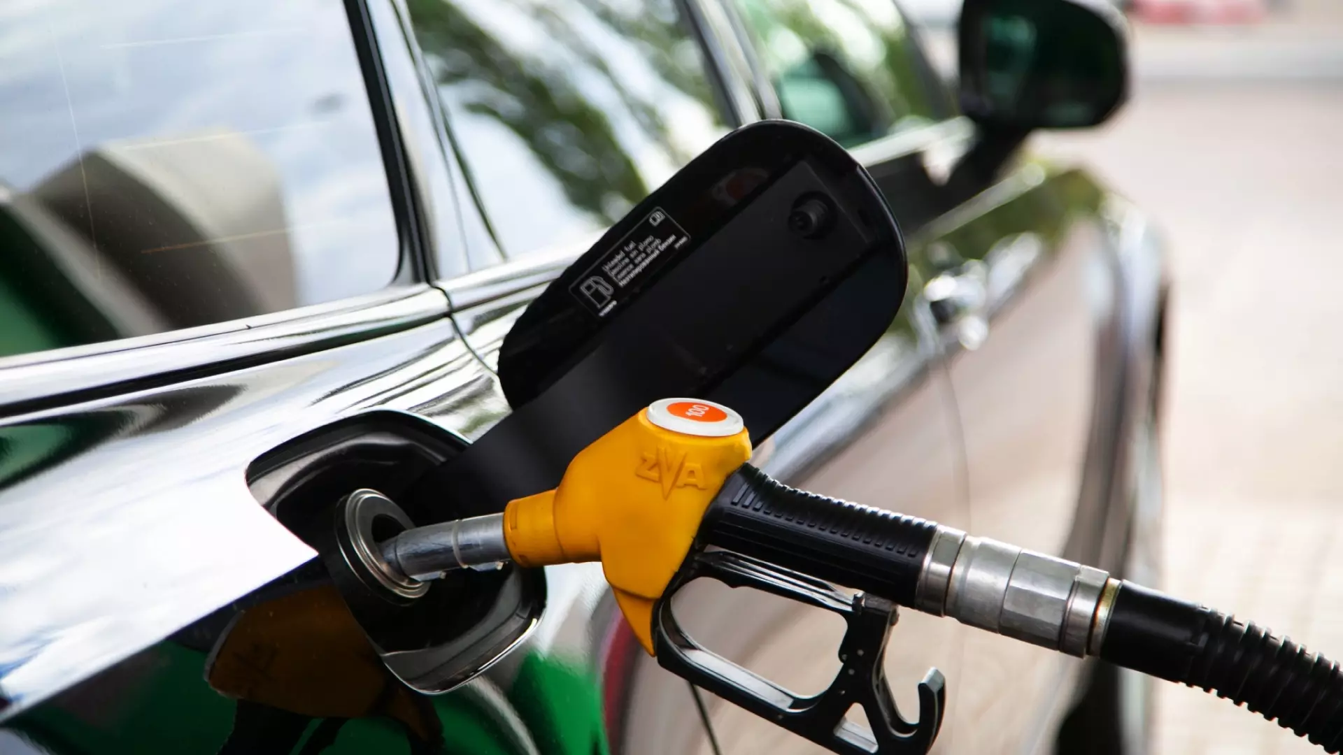 Цены на бензин переживают «шоковую» заморозку в Волгограде