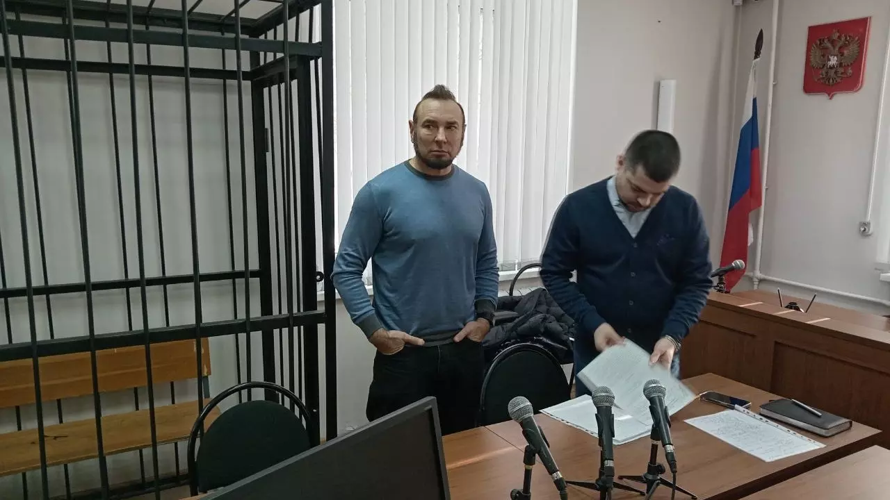 Анненко вместе с помощником Сергеем Путивко он отвечает за мошенничество
