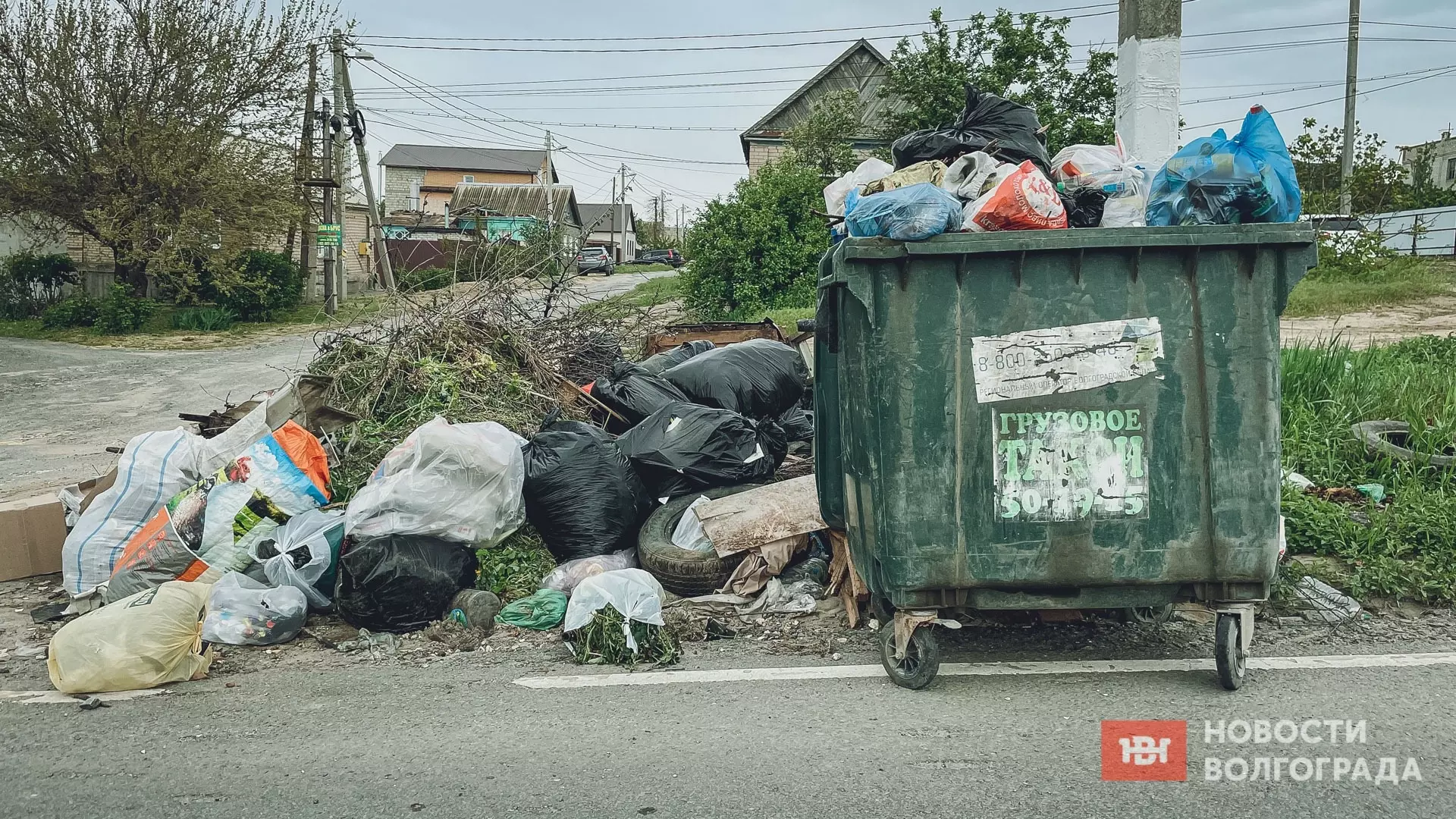 Бизнесмены из Волгограда незаконно сбросили мусор на контейнерные площадки