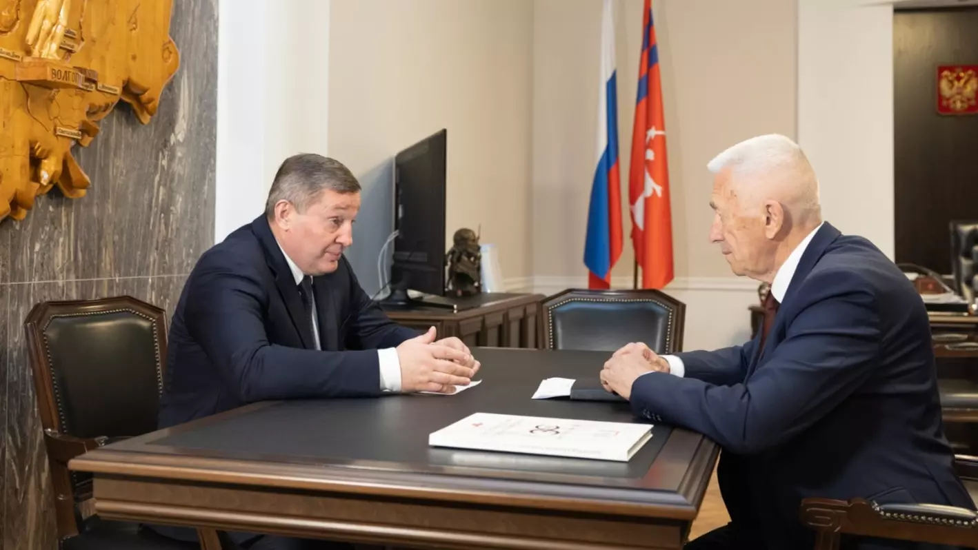 Волгоградский губернатор обсудил бюджет региона с главой облдумы