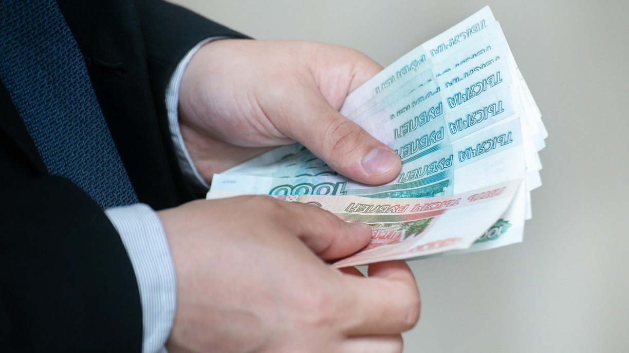 Отчаянные меры: россияне пошли на биржу, чтобы сохранить сбережения