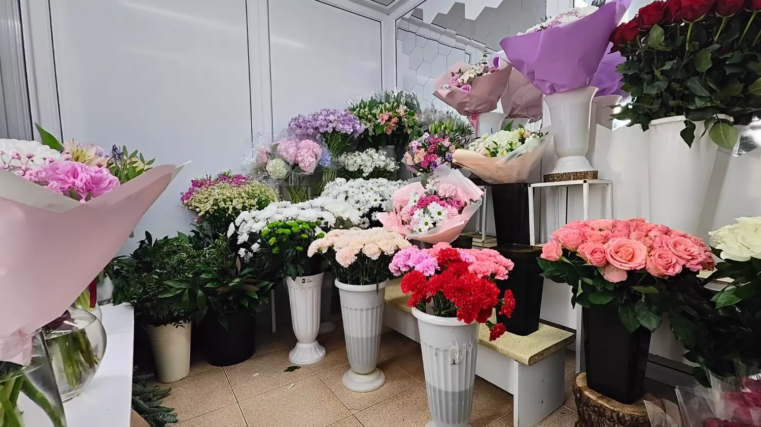 Цены на цветы выросли на 5-7% к 14 февраля в Волгограде