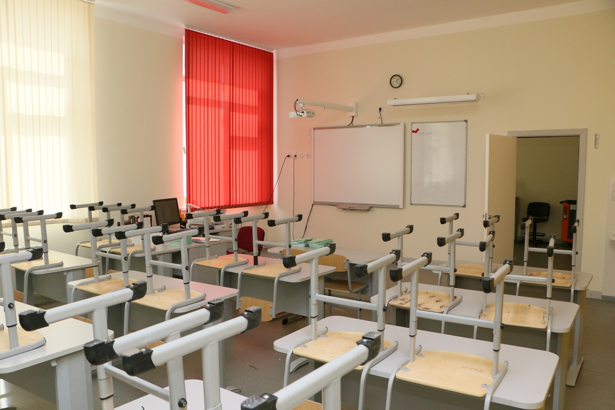 266 классов и две школы ушли на карантин в Волгоградской области