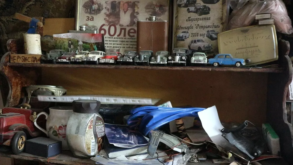 В гараже в России хранят не только автомобили, но и всякий хлам