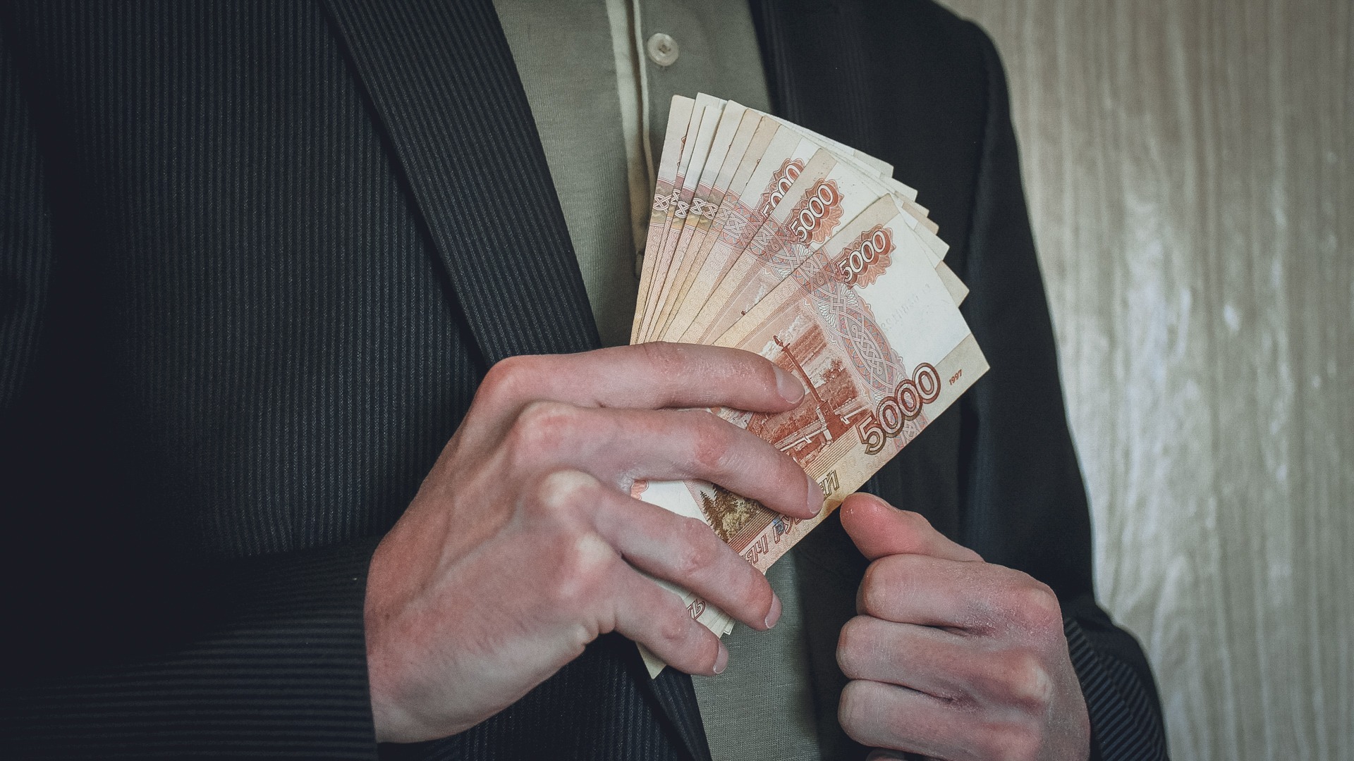 Волгоградский застройщик ищет руководителя с зарплатой 350 тыс. рублей