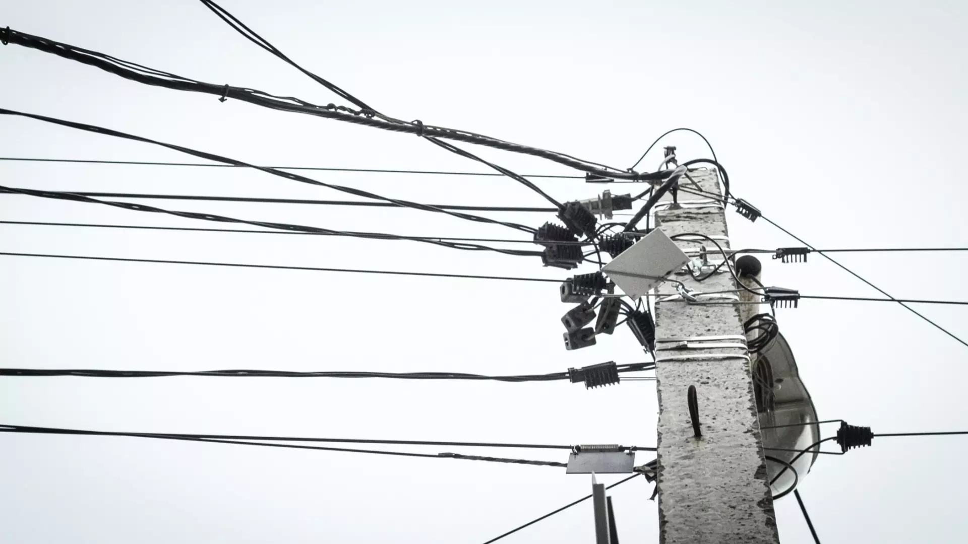 Волгоградцев обеспечат электричеством 80 км новых сетей