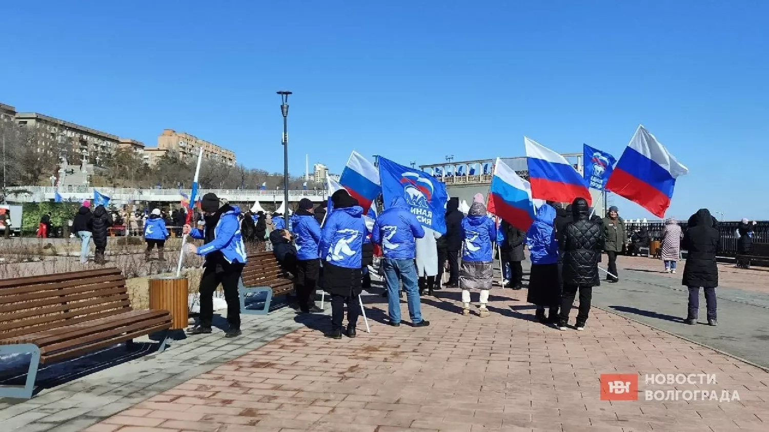 Российские флаги, Росгвардия, полиция — всё готово к началу концерта