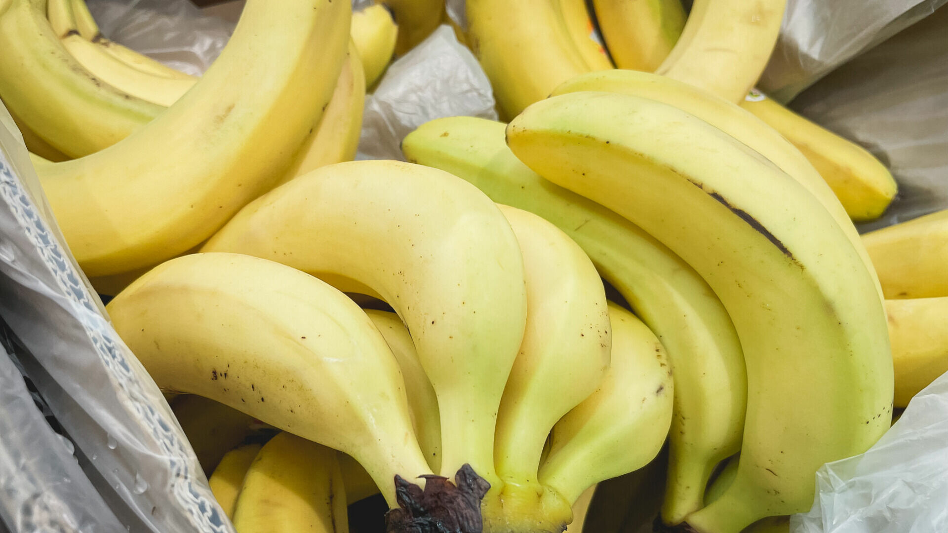 Бананы стали третьми по дороговизне среди плодоовощной продукции в Волгограде.