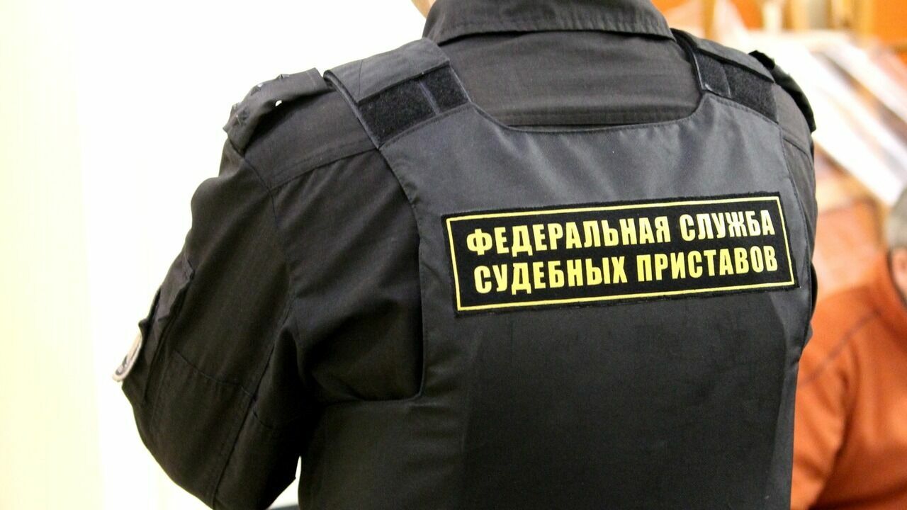 Оставившего пенсионерку выживать на 5 тыс рублей пристава наказали в Волжском
