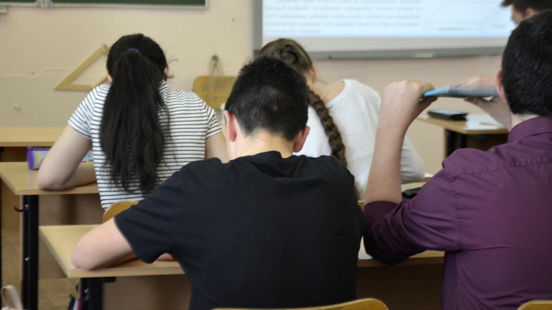 Закон о запрете съемки на школьных уроках готовят в Госдуме
