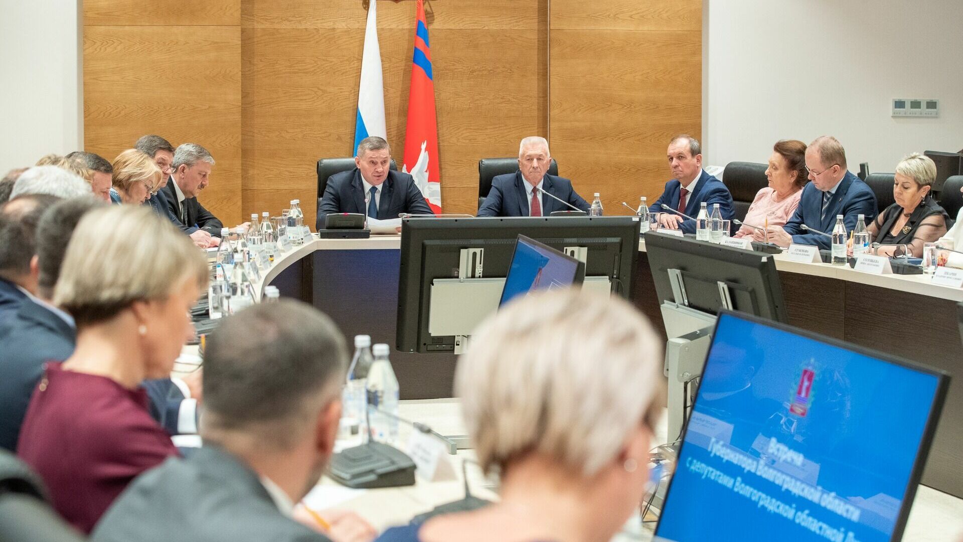 Бочаров рассказал депутатам об успехах региона в 2022 году