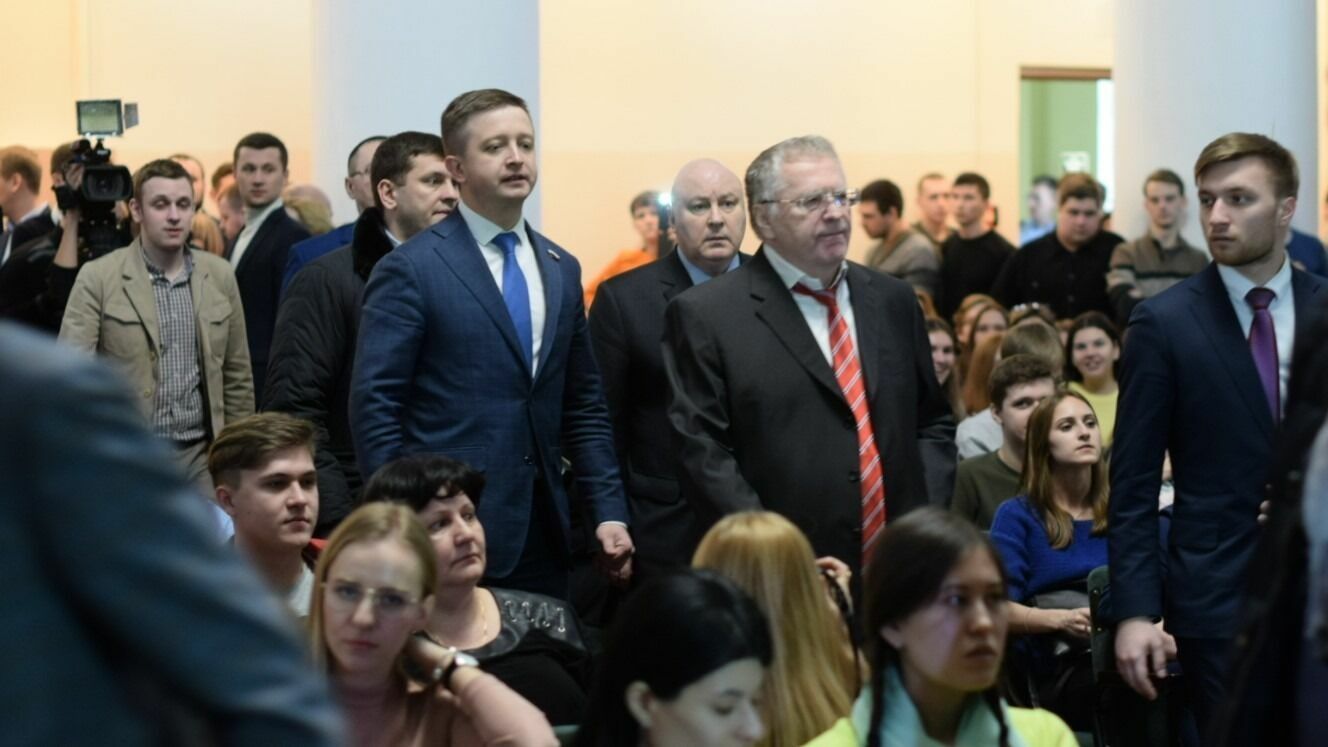 Владимир Жириновский на встрече с волгоградцами в ВГСПУ