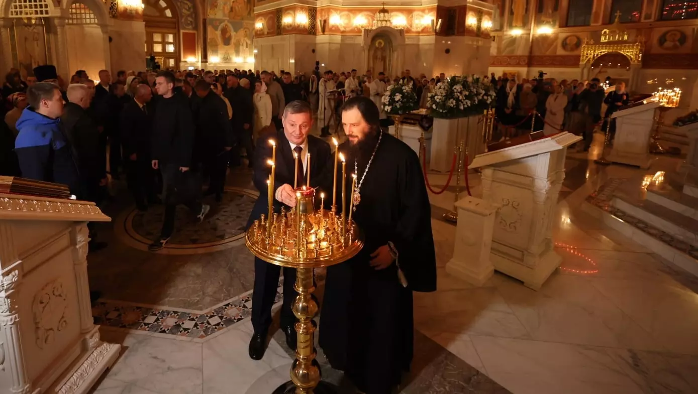 Православные волгоградцы встречают Светлую Пасху