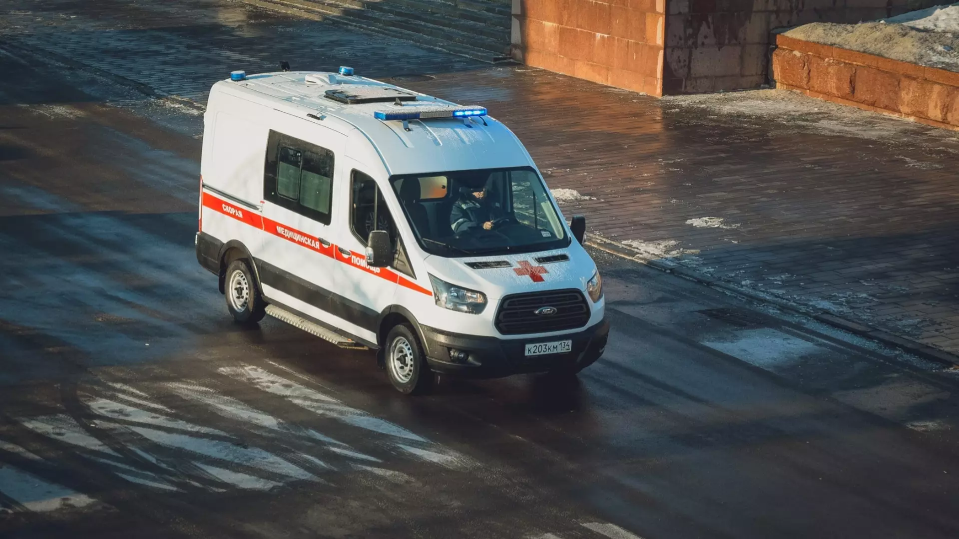 Фельдшер скорой помощи под Волгоградом приехала к пациентам пьяной