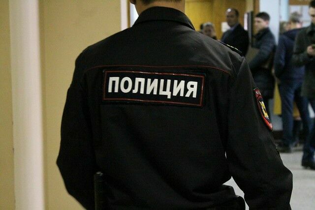 В Волгограде на бывшего полицейского завели уголовное дело за мошенничество