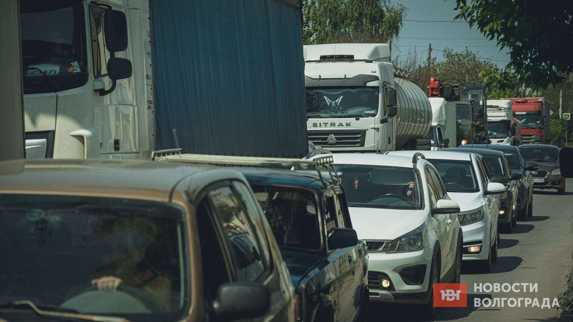 Пятничный застой: пробки сковали три района Волгограда