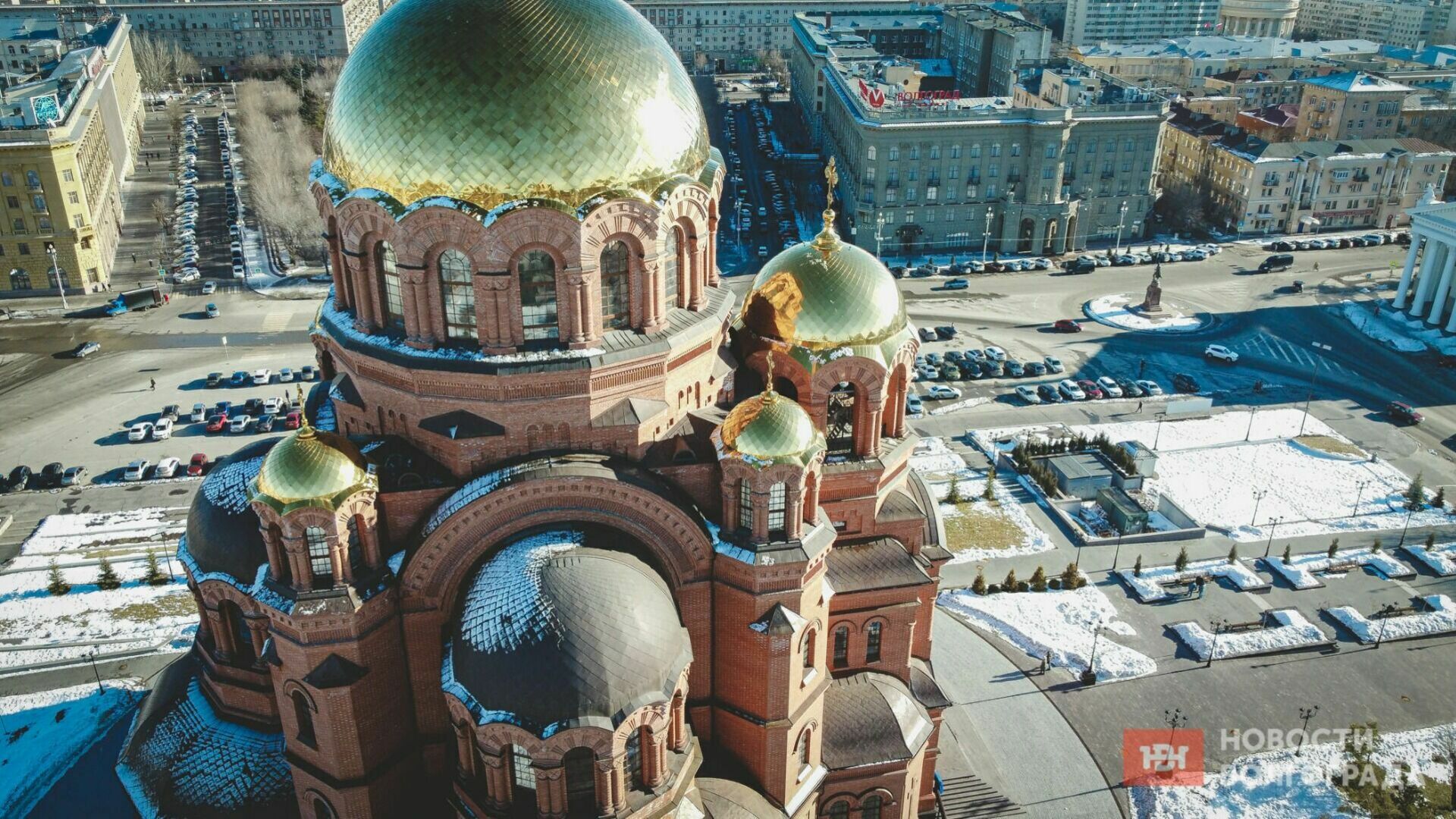 Православные волгоградцы встретили Рождество в Александро-Невском соборе