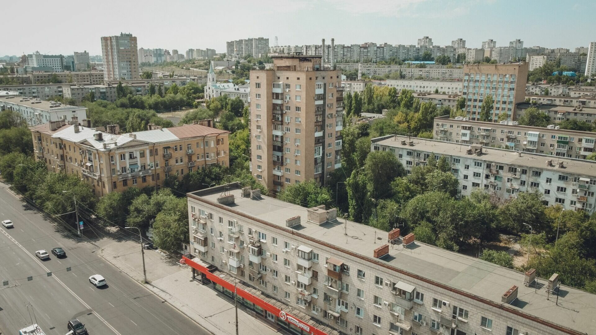 Беднота, простота и доброта: как выглядят районы Волгограда глазами нейросети