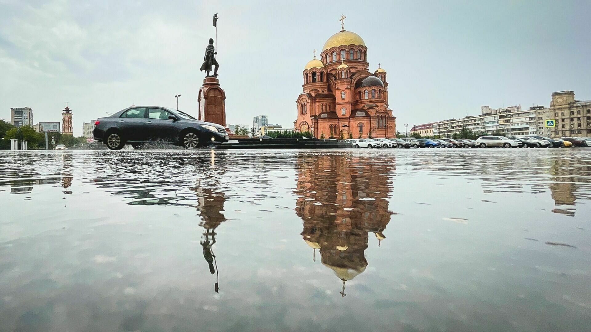  1 мая в городе Волгограде возможен кратковременный дождь с грозой.